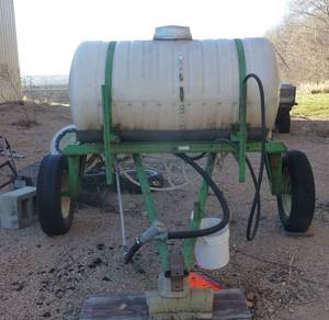 lot 226 image: Water tank - 190 gallons