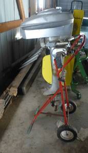 lot 233 image: Vintage Champion boat motor