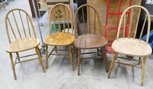 lot 290 image: 4 matching wood chairs