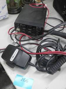 lot 266 image: cb radio