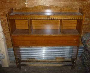 lot 319 image: Twin size headboard with storage