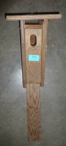 lot 252 image: bird house