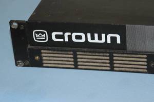 lot 79 image: Crown 800 CSL Pro Audio Power Amplifier