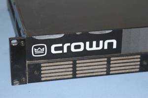 lot 80 image: Crown 800 CSL Pro Audio Power Amplifier