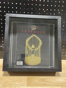 1992 Minnesota Twins Yearbook in Shadowbox