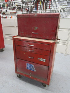 lot 3 image: Tool Chest 18x27x47 Overall
