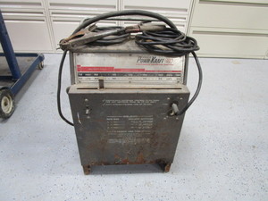 lot 6 image: Arc Welder