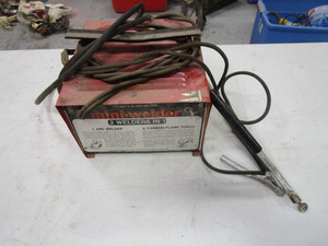 lot 24 image: Mini Welder