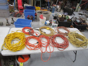 lot 28 image: Extension Chords