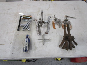 lot 59 image: Misc. Pullers