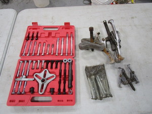 lot 60 image: Misc. Pullers