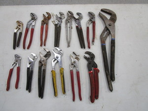 lot 65 image: Adjustable Pliers