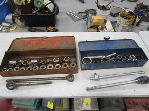 lot 92 image: 34 Drive Sockets, Ratchets, Extensions, Breaker Bars