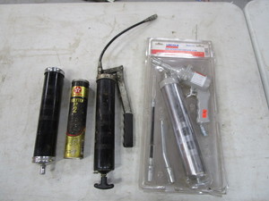 lot 110 image: Grease Guns & Suction Gun