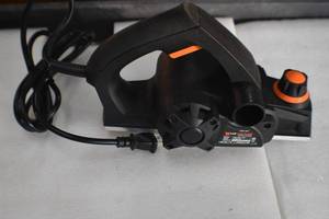 lot 1 image: Electric Planer