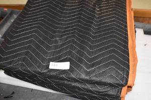 lot 4 image: Moving Blankets