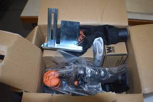 lot 16 image: Electric Planer