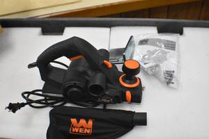 lot 29 image: Electric Planer