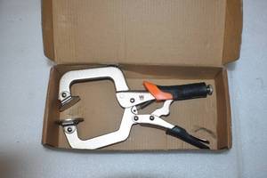 lot 34 image: Face Clamp