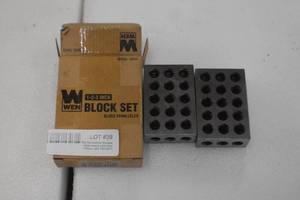 lot 39 image: Block Set