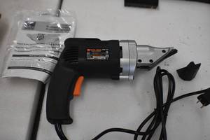 lot 40 image: Metal Shear