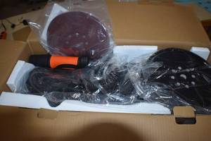 lot 68 image: Drywall Sander