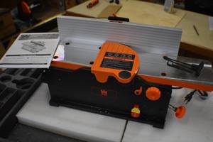 lot 71 image: Jointer