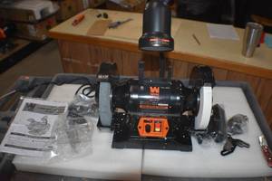 lot 72 image: Bench Grinder