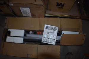 lot 76 image: Miter Saw Stand