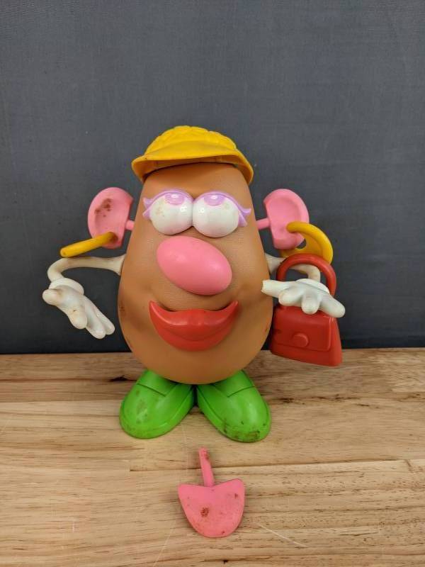 Vintage Hasbro Mrs. Potato Head with Accessories and Original Packaging N
