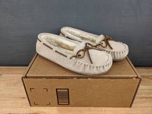 Minnetonka Moccasins Womens Size 10 N
