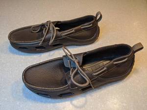 New Pair of Mens Crocs Size 11M P
