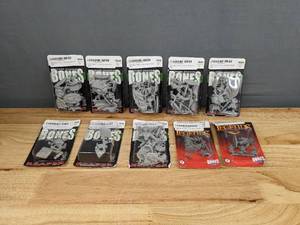 New (8) Devils Dark Haven Bones Reaper Miniatures and (2) Hawthorne Krabbe and Poppets Legends Miniatures  F