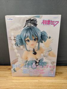 New Furyu - Hatsune Miku - BiCute Bunnies Figure -White Rabbit  F