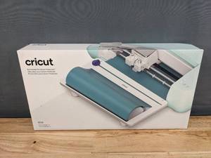 New Cricut Roll Holder  I