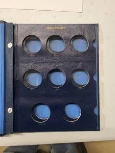 lot 20 image: Collector Book for Peace Dollar 1921-1935    Empty Book