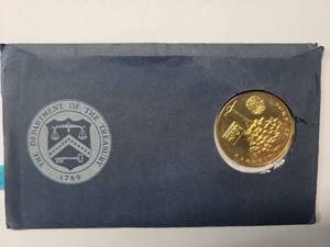 lot 38 image: 1972 Bi-centennial Commemorative Medal with Stamps - American Revolution 1 coin 1 token   Almost Uncirculated