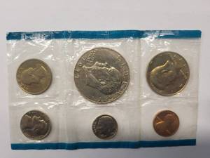 lot 48 image: 1977 US Mint Uncirculated Coin - 6 coins