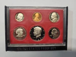 lot 55 image: 1980 US Proof Set Uncirculated 6 coins   Mint