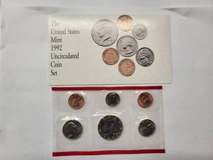 lot 65 image: US Mint Set 1992 Uncirculated - 12 coins - P and D Mint