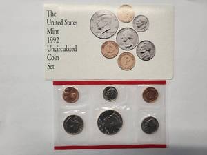 lot 66 image: US Mint Set 1992 Uncirculated - 12 coins - P and D Mint