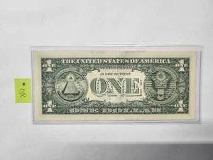 lot 90 image: $1 Bills with consecutive serial numbers   I06238637A-I06238639A   Extra Fine