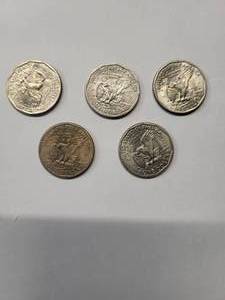 lot 110 image: Susan B Anthony Dollar Very Fine (5 Coins)