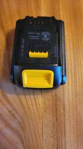 DeWALT 20vmaxLithium Ion battery (New)