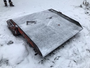 lot 10 image: Loading dock plate