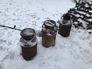 lot 11 image: 3 Vintage Milk cans