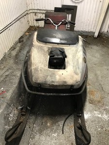 lot 67 image: Snowmobile for parts