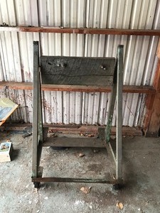 lot 93 image: Boat motor stand