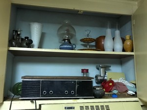 lot 157 image: Contents of cupboards
