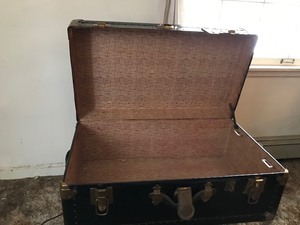 lot 112 image: Vintage trunk